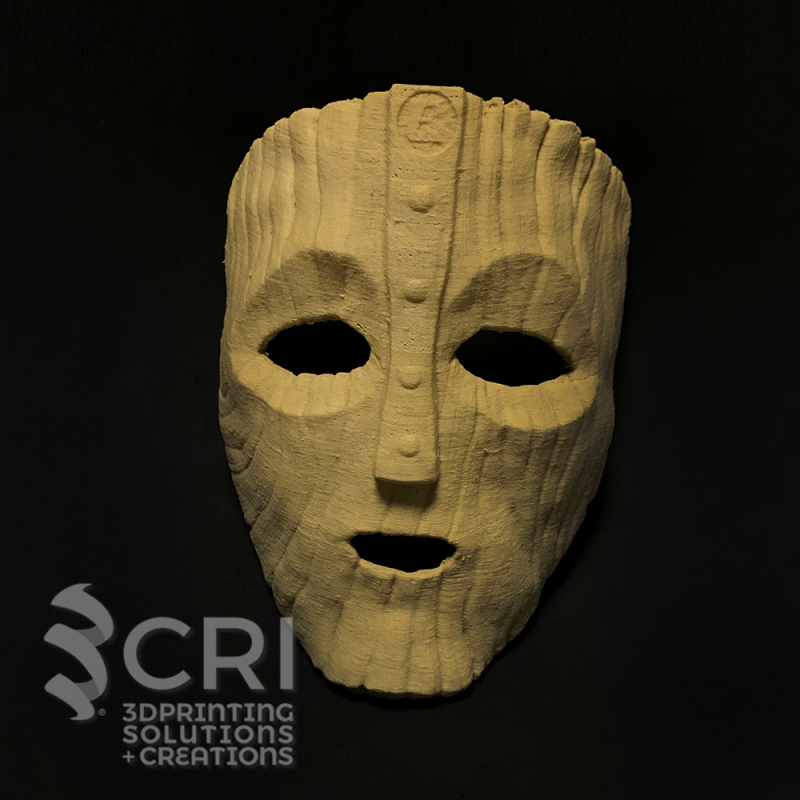 Stampa 3d personalizzata: Riproduzione della celebre maschera del film The Mask. La maschera è stata realizzata con la stampa 3D in scala 1:1 con il filamento PLA Wood, effetto legno..jpeg